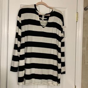 Jules&James Top, Size XL NWOT MAKE AN OFFER!!!